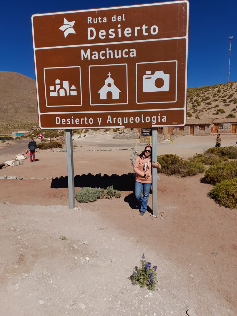 Povoado de Machuca no passeio geiser el tatio