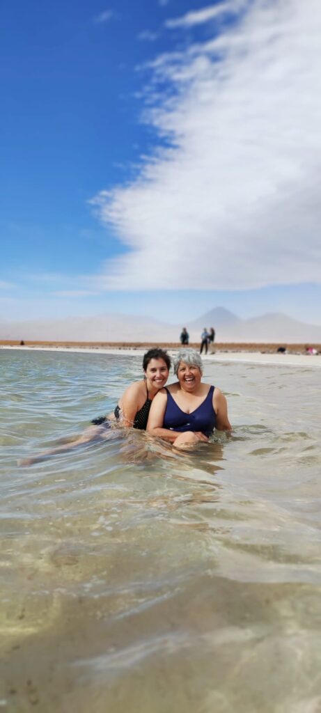Flutuando no passeio de Laguna Cejar